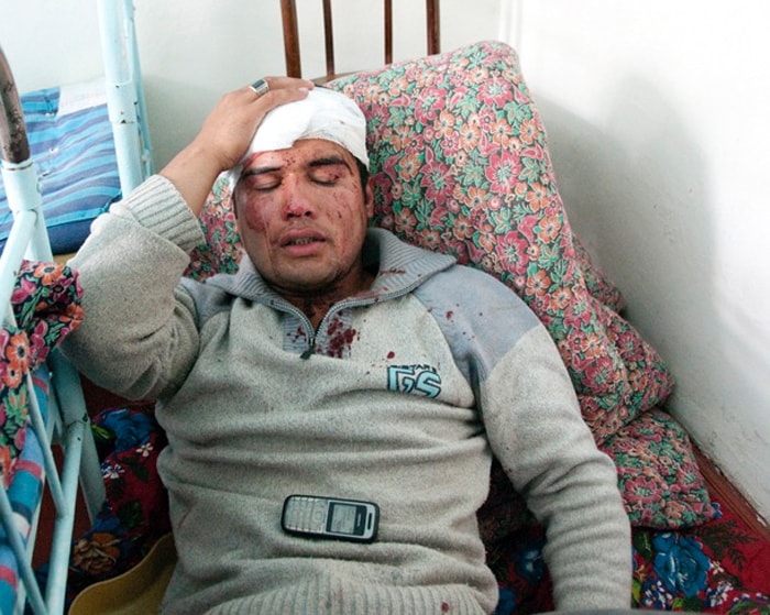 Thousands of Uzbeks flee ethnic violence in Kyrgyzstan