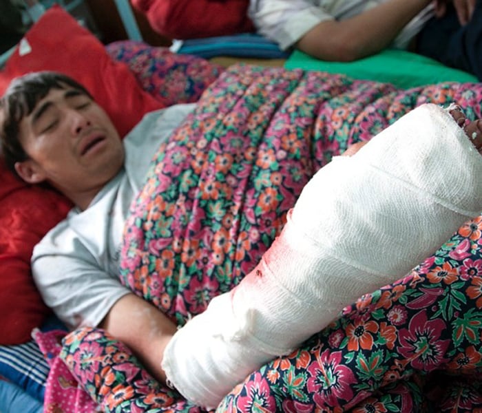 Thousands of Uzbeks flee ethnic violence in Kyrgyzstan