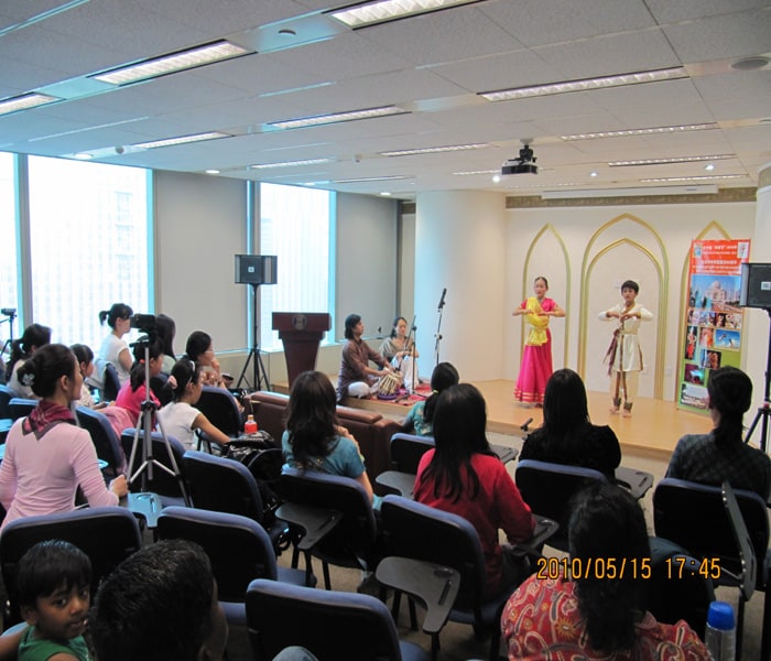 The Culture Wing at the Indian Embassy organises Indian dance classes for Indian and Chinese students.