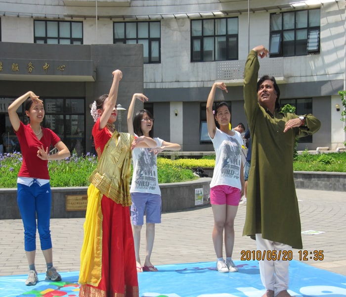 The prestigious Tsinghua University in Beijing organised a festival ?Global Village 2010' inviting various countries to participate and showcase their culture. The introduction to the Indian classical dances turned out to be quite a crowd puller. Many students spontaneously joined the dance teacher to learn a few steps.
