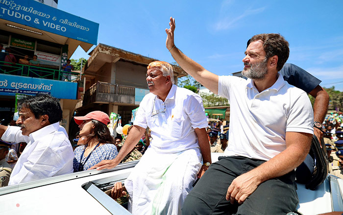 Lok Sabha Election 2024: केरल के वायनाड में राहुल गांधी का रोड शो, नजर आई भारी भीड़