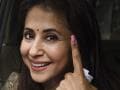 Photo : मुंबई उत्तर में कांग्रेस की उम्मीदवार उर्मिला मातोंडकर ने भी मतदान किया
