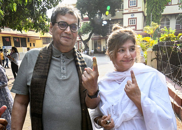 मुंबई उत्तर में कांग्रेस की उम्मीदवार उर्मिला मातोंडकर ने भी मतदान किया