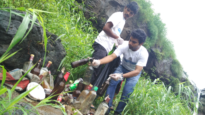 Move Over Beach Clean Ups As This 31-Year-Old Cleans Waterfalls In Maharashtra