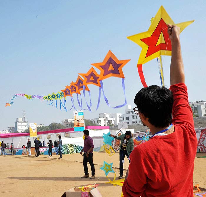 kite competition on makar sankranti