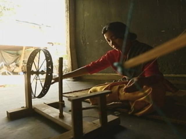 Manipur Artisan Makes Lotus Silk, The World's Rarest And Most Exclusive Fabric
