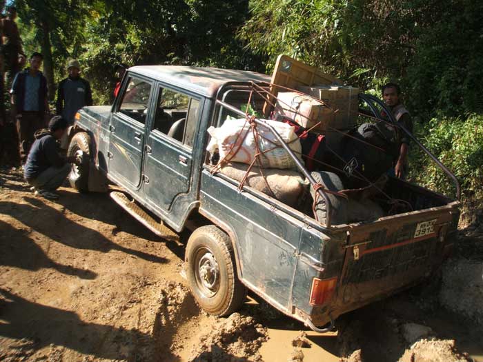 No vehicles can pass by without breaking down at least once. (Photo courtesy: Kishalay Bhattacharjee)