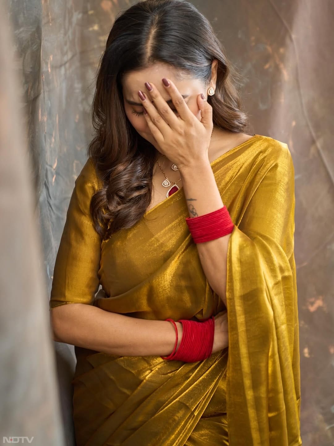 मनीषा रानी इन फोटोज में मिनिमल मेकअप में दिख रही हैं. manisharani002/Instagram