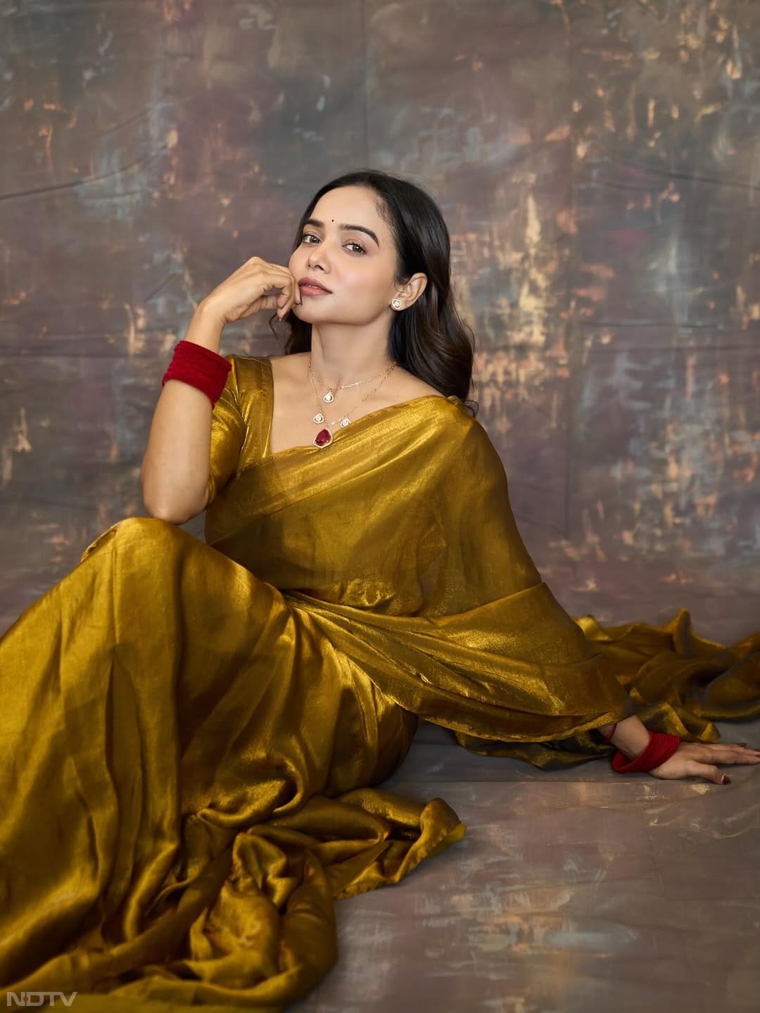 एक यूजर ने लिखा- "वाह मनीषा रानी जी बहुत सुंदर लग रही हैं." दूसरे यूजर ने लिखा "हाय आपकी ये सादगी." manisharani002/Instagram