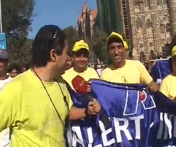 Comedian Raju Srivastav also ran the marathon for his NGO Alert India.<br/><br/>Other celebrities such as, Purab Kohli ran for Society for Nutrition, Education and Health Action (SNEHA) and Tara Sharma for, Cancer Patient Aid Association.<br/><br/>The prize money this year was Rs 1.4 crore. (NDTV Photo)