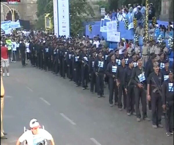 The race started amidst tight ground security and air security cover provided by three helicopters, from the Mahapalika Marg, just adjacent to the Chhatrapati Shivaji Terminus, one of the sites targeted by the terrorists in the November 26, 2008 attacks. (NDTV Photo)