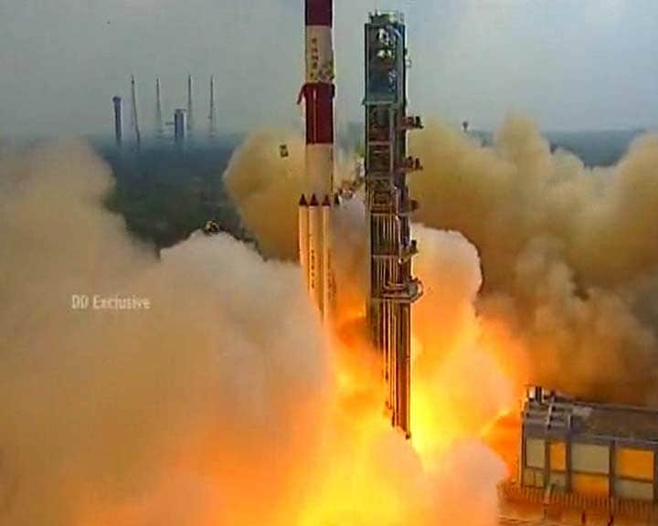 India\'s Mars Mission: Rocket blasts off