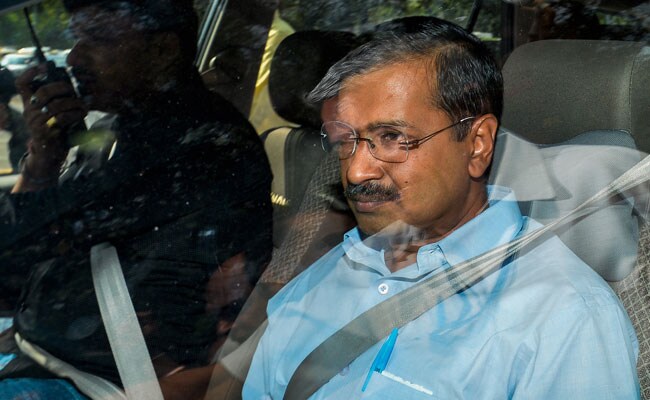 अरविंद केजरीवाल ने EVM पर तो सवाल उठाया ही साथ ही चुनाव आयोग पर भी बीजेपी के लिए काम करने का आरोप लगा दिया.