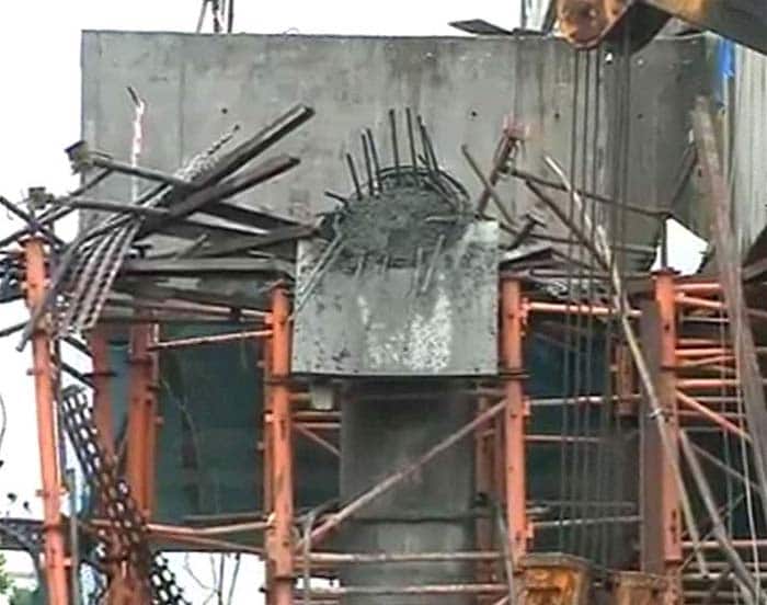 Under-construction metro bridge collapses in Mumbai, 1 dead