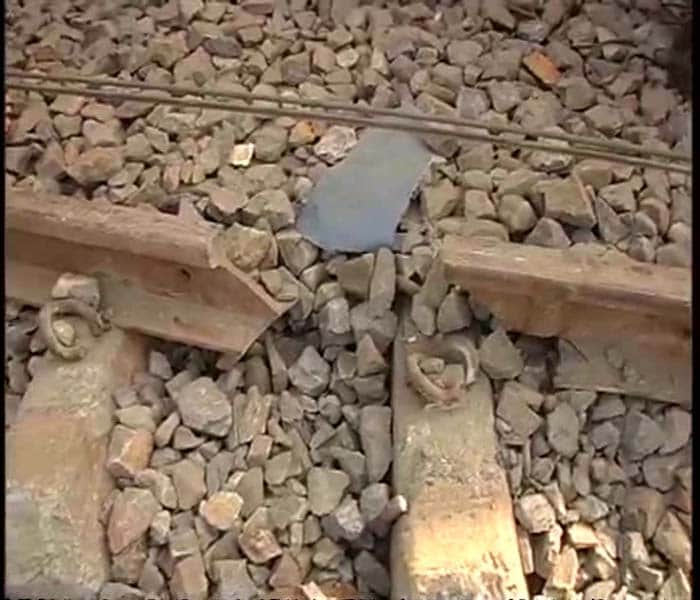 After the Maoist attack on the Mumbai-bound Gyaneshwari Express in West Bengal on Friday, the Railways is considering halting night operations in five Naxal-hit states.(NDTV Image)