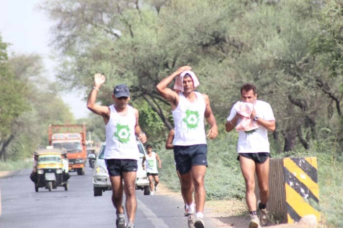 Despite soaring heat, the team continued its journey as part of its aim to reach Mumbai, 550 kms and 15 days on.