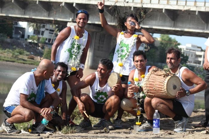 Milind Soman and his team enjoy a light moment.