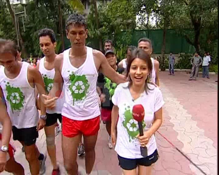 Milind with NDTV's Gargi Rawat at the Yash Raj studios.<br><bR>Here's a recap of his Green Run.