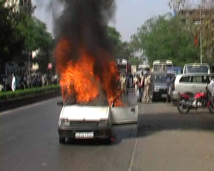 Violence over Raj Thackeray\'s speeches in Sharad Pawar\'s strongholds