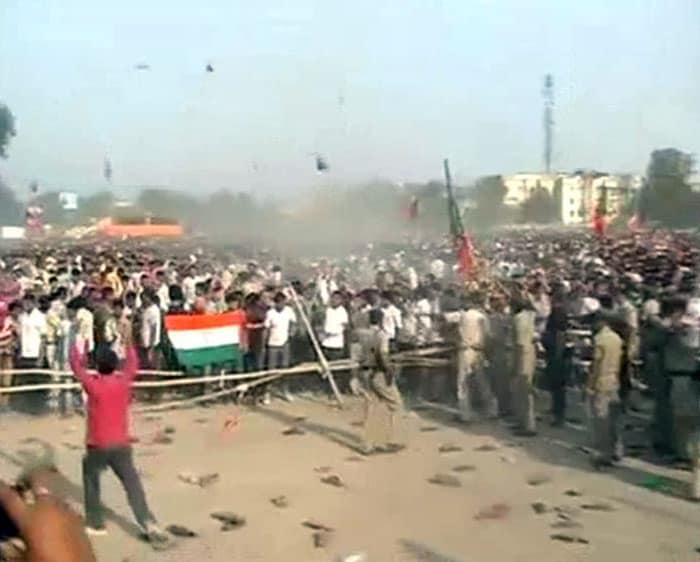 A near riot took place at the site of Narendra Modi's rally in Gaya, Bihar on March 27, 2014.