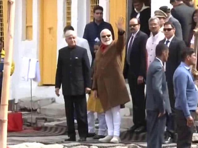 Photo : PM Narendra Modi Offers Prayers At Kedarnath Temple In Uttarakhand