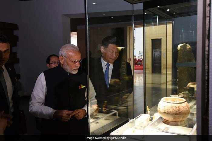 PM Modi and Xi Jinping visit the Hubei Provincial Museum.
