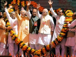 Photo : When LK Advani looked away and Narendra Modi touched his feet