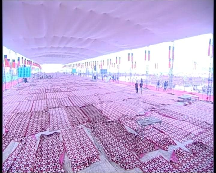 Elaborate pandals have been set up and the rally is expected to draw thousands of Modi supporters. The BJP declared they were expecting lakhs of Modi fans at the venue.