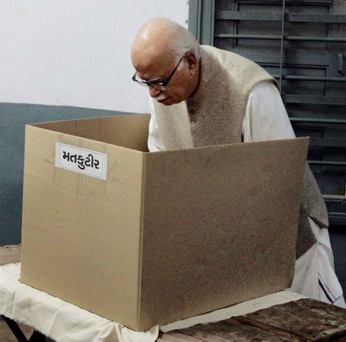 Senior BJP leader LK Advani, who represents Gandhinagar constituency in the Lok Sabha, also cast his vote today.