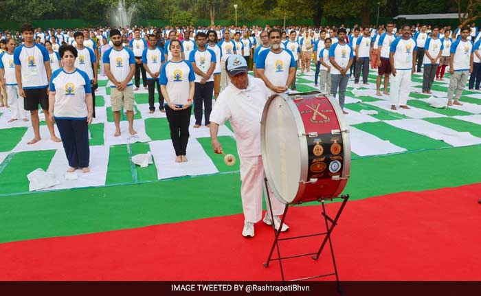 President Pranab Mukherjee kicks off the yoga session at Rashtrapati Bhavan.