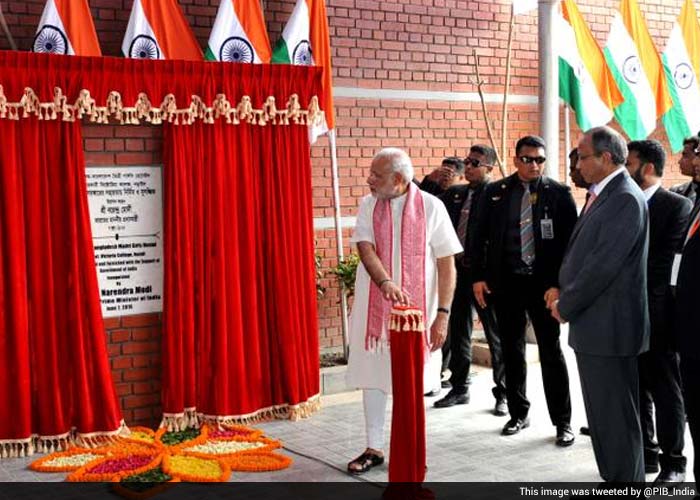 PM Narendra Modi at New Chancery Complex in Dhaka to unveil plaques for Grant-in-Aid projects.