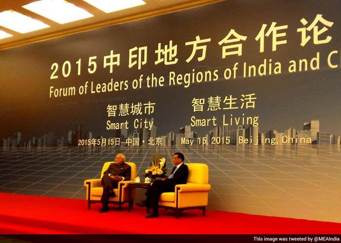 PM Modi End His Day in Beijing With A Selfie with Premier Li Keqiang