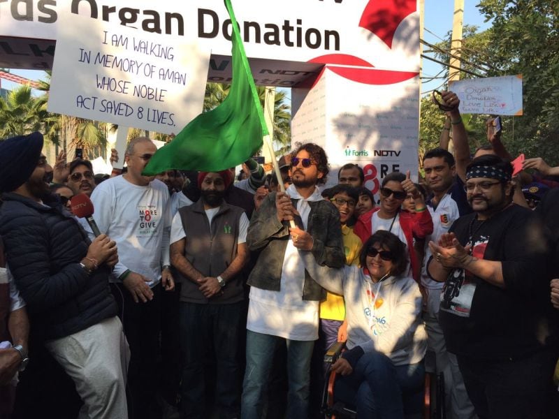 Photo : Irrfan Khan Flags Off #MoreToGive Walkathon On Organ Donation Day