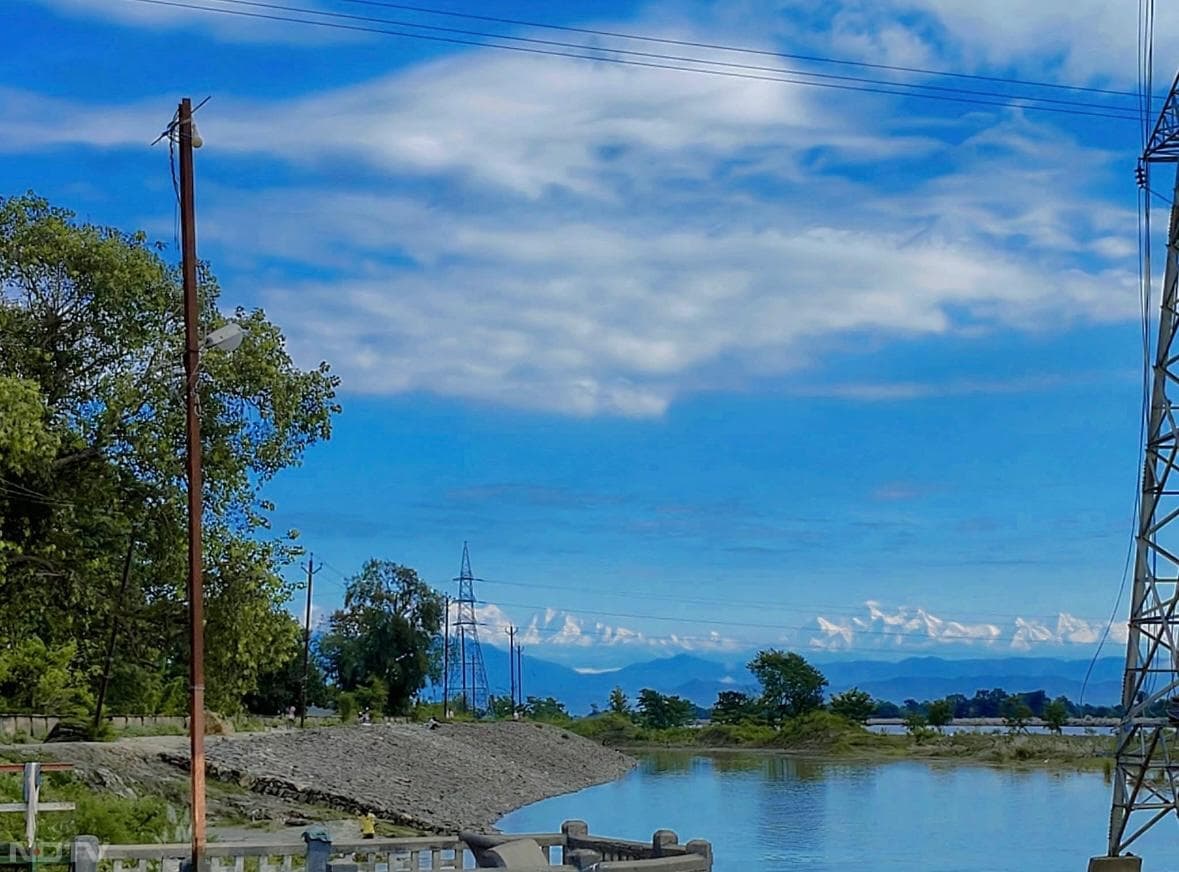 तस्वीरें : खुला आसमान, बिहार से दिखी दुनिया की सबसे ऊंची चोटी! क्या आपने देखा माउंट एवरेस्ट