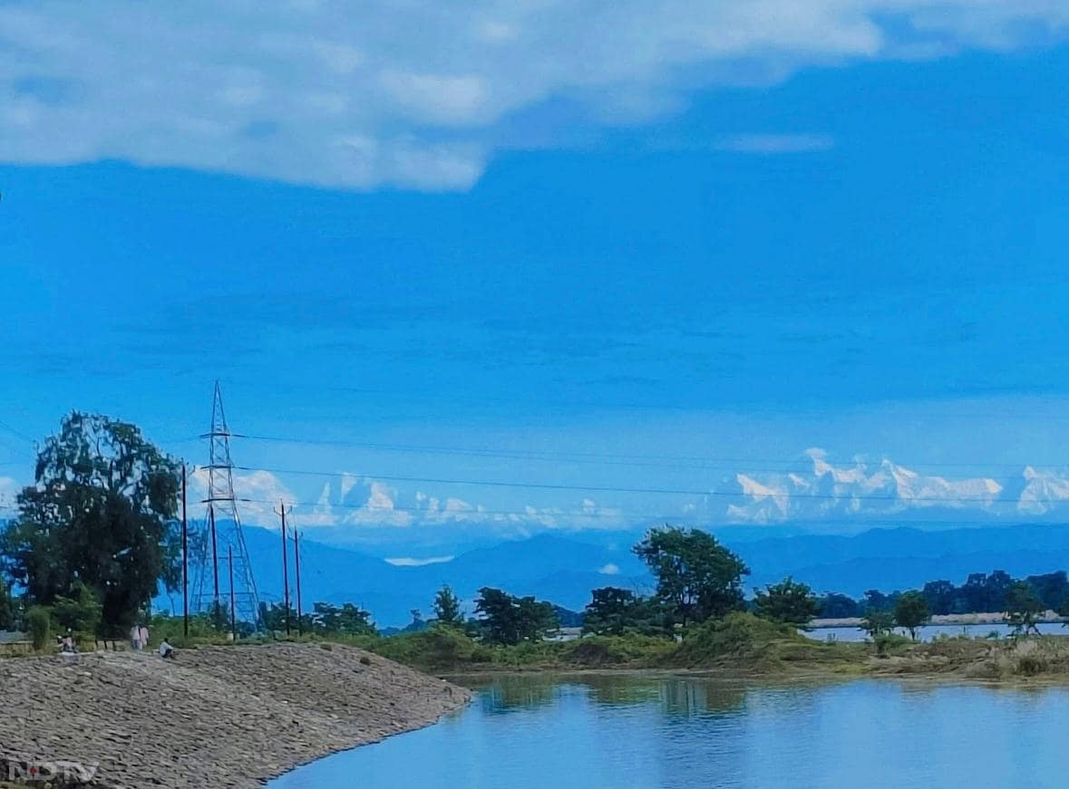 तस्वीरें : खुला आसमान, बिहार से दिखी दुनिया की सबसे ऊंची चोटी! क्या आपने देखा माउंट एवरेस्ट