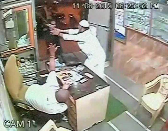 In 4 Pics: Mumbai Shopkeeper Attacked With Sword