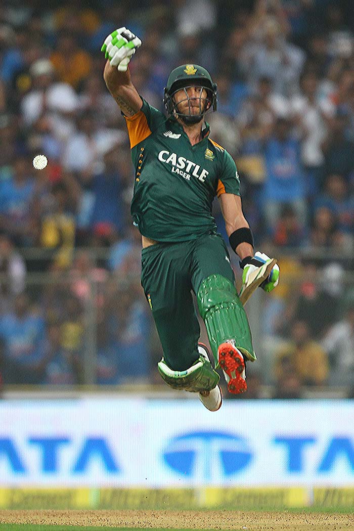 Du Plessis hit six sixes and nine fours, even reaching a couple of boundaries while hobbling on one leg, and could have had many more if he had not been forced to retire with cramp.
