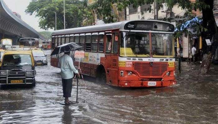 Monesh Vig shared this image of a flooded road in Mumbai.