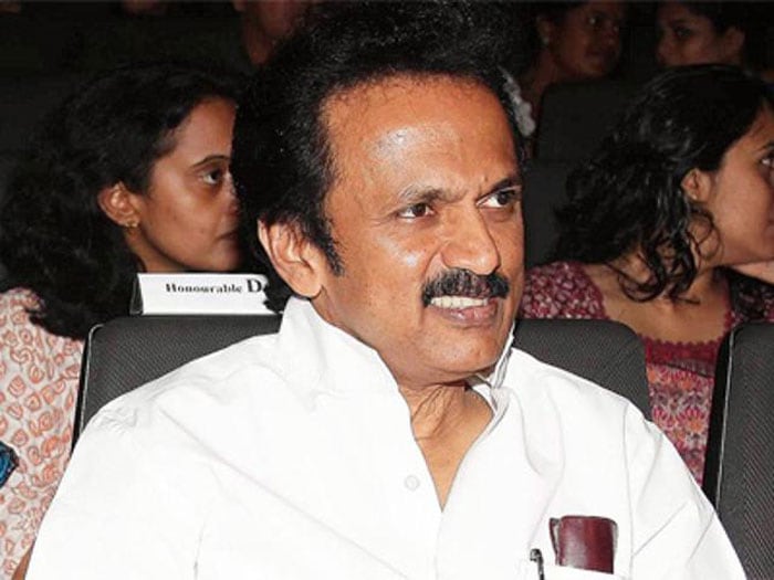 DMK leader M K Stalin:<br><br>

"Deep condolences to Union Minister Gopinath Munde on untimely demise. My heartfelt condolences to the family."