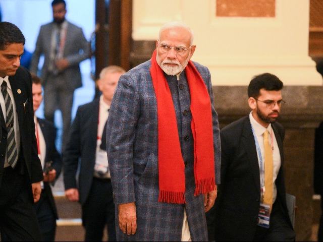 PICS : BRICS सम्मेलन में पीएम मोदी ने रूस और चीन के राष्ट्रपति से की मुलाकात