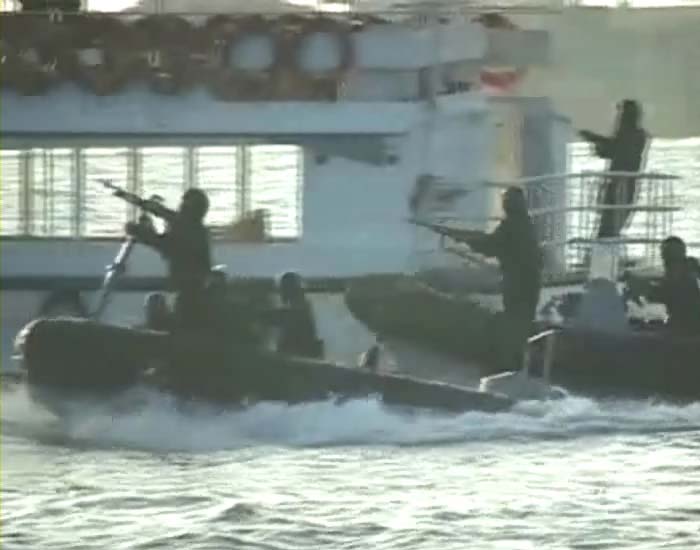 On Sunday, December 12, 2010, the Indian Navy showed what it's capable of at a special demonstration in Kochi.