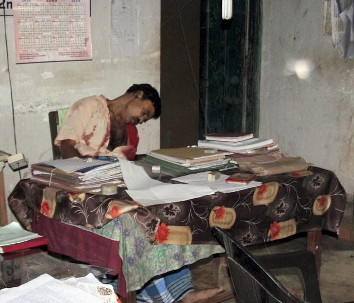 The day Naxals kidnapped Atindranath Dutta, they also shot dead police officer Dibakar Bhattacharya who was stationed at the same police station.<br><br>

Seen here, is the policeman's body, who was shot dead inside the police station. (PTI Photo)