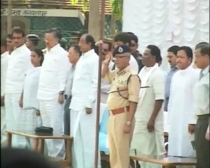 Central and state government leaders paid their last respects to the 76 CRPF personnel killed in the deadliest Naxal attack.