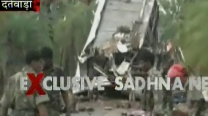 Dantewada had witnessed the worst-ever massacre of CRPF jawans only a few months ago, when 76 jawans were killed in a Naxal ambush. (Image Source: Sadhna News)