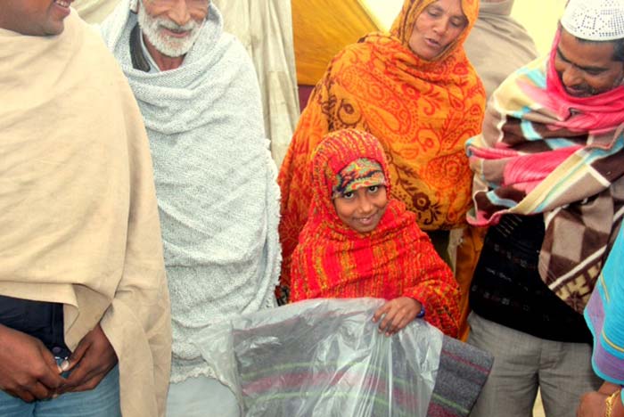 Join the blanket collection drive by NDTV and Uday Foundation for Muzaffarnagar relief camps. For details, click <a href="http://www.ndtv.com/article/india/donate-blankets-for-muzaffarnagar-relief-camps-457925" class="fn fl"><span class="fr">here</a></span>