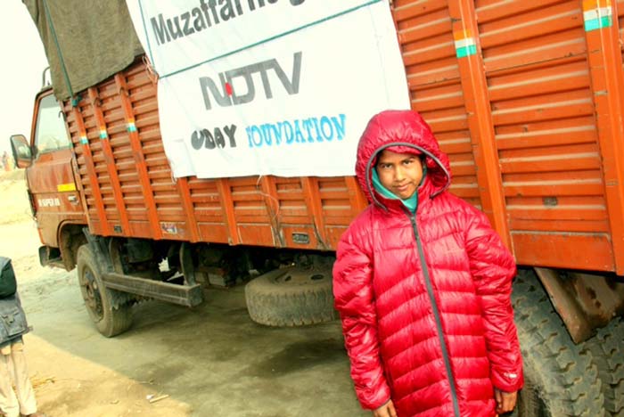 Join the blanket collection drive by NDTV and Uday Foundation for Muzaffarnagar relief camps. For details, click <a href="http://www.ndtv.com/article/india/donate-blankets-for-muzaffarnagar-relief-camps-457925" class="fn fl"><span class="fr">here</a></span>