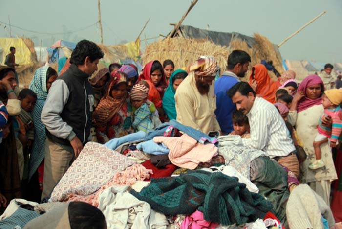 Join the blanket collection drive by NDTV and Uday Foundation for Muzaffarnagar relief camps. For details, click <a href="http://www.ndtv.com/article/india/donate-blankets-for-muzaffarnagar-relief-camps-457925" class="fn fl"><span class="fr">here</a></span>