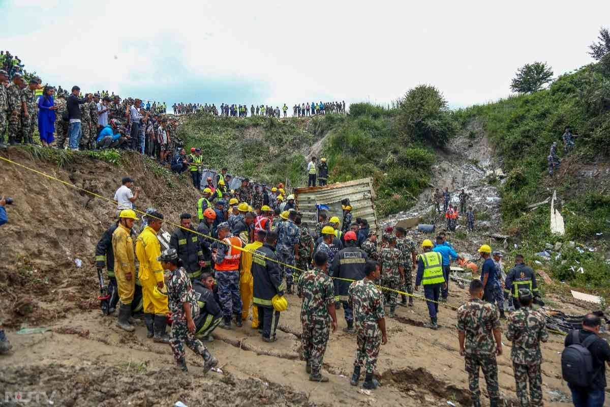 काठमांडू से पोखरा के लिए उड़ान भरने वाले सौर्य एयरलाइंस के इस विमान में कुल 19 लोग सवार थे, जिसमें दो कैप्टन दो क्रू मेंबर औऱ 15 यात्री थे.