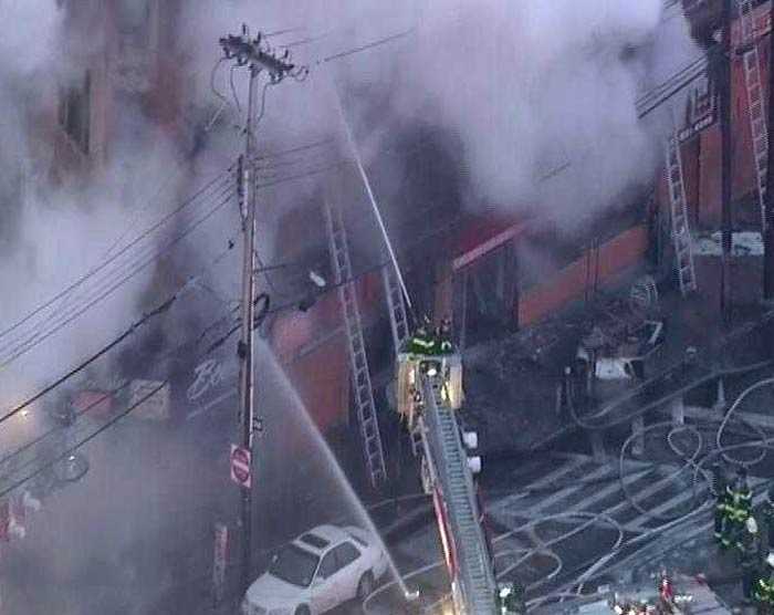 Huge Fire Breaks Out In New York Apartment Building: Pics