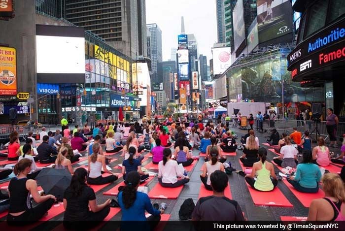 From London to New York, Thousands Roll Out Mats to Perform Yoga